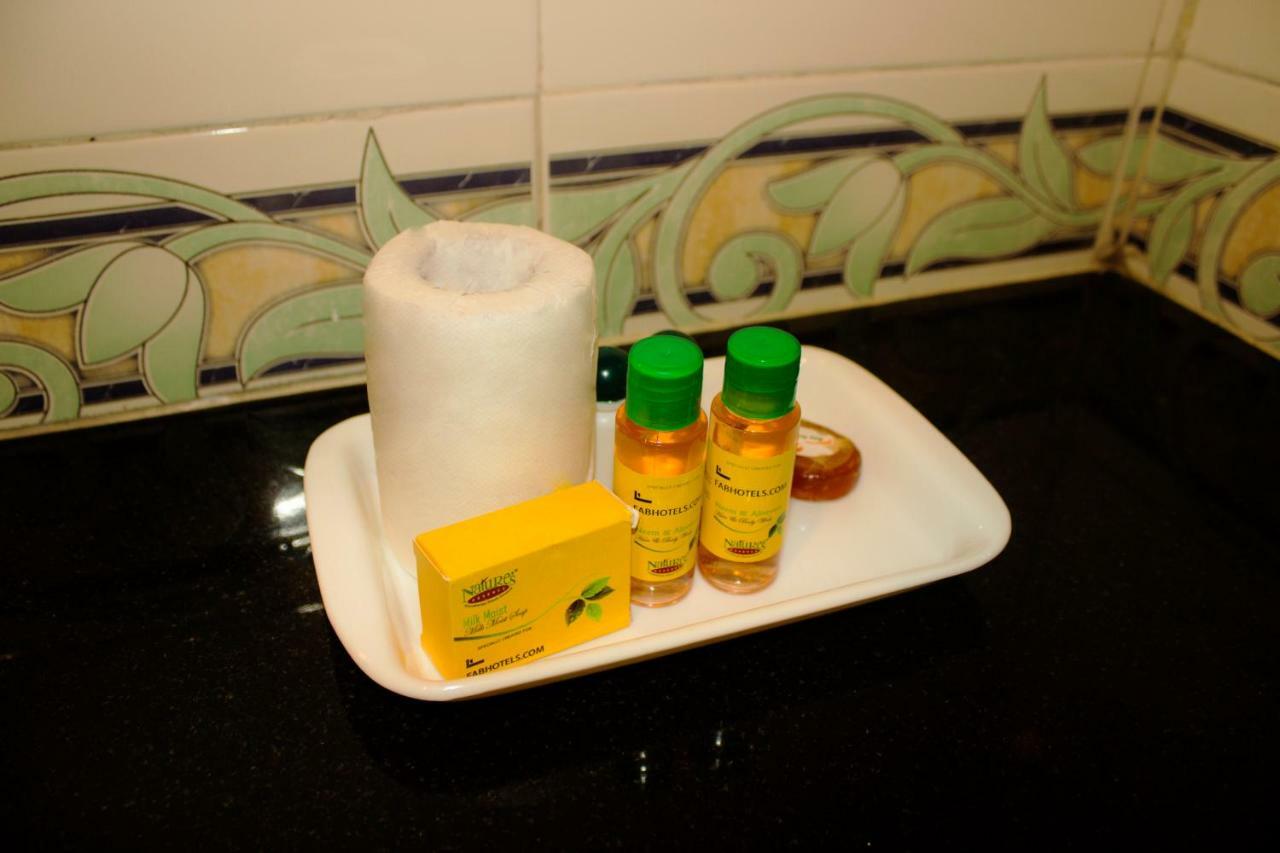 Fabhotel Shivangan Kolkata Airport - Fully Vaccinated Staff Екстериор снимка