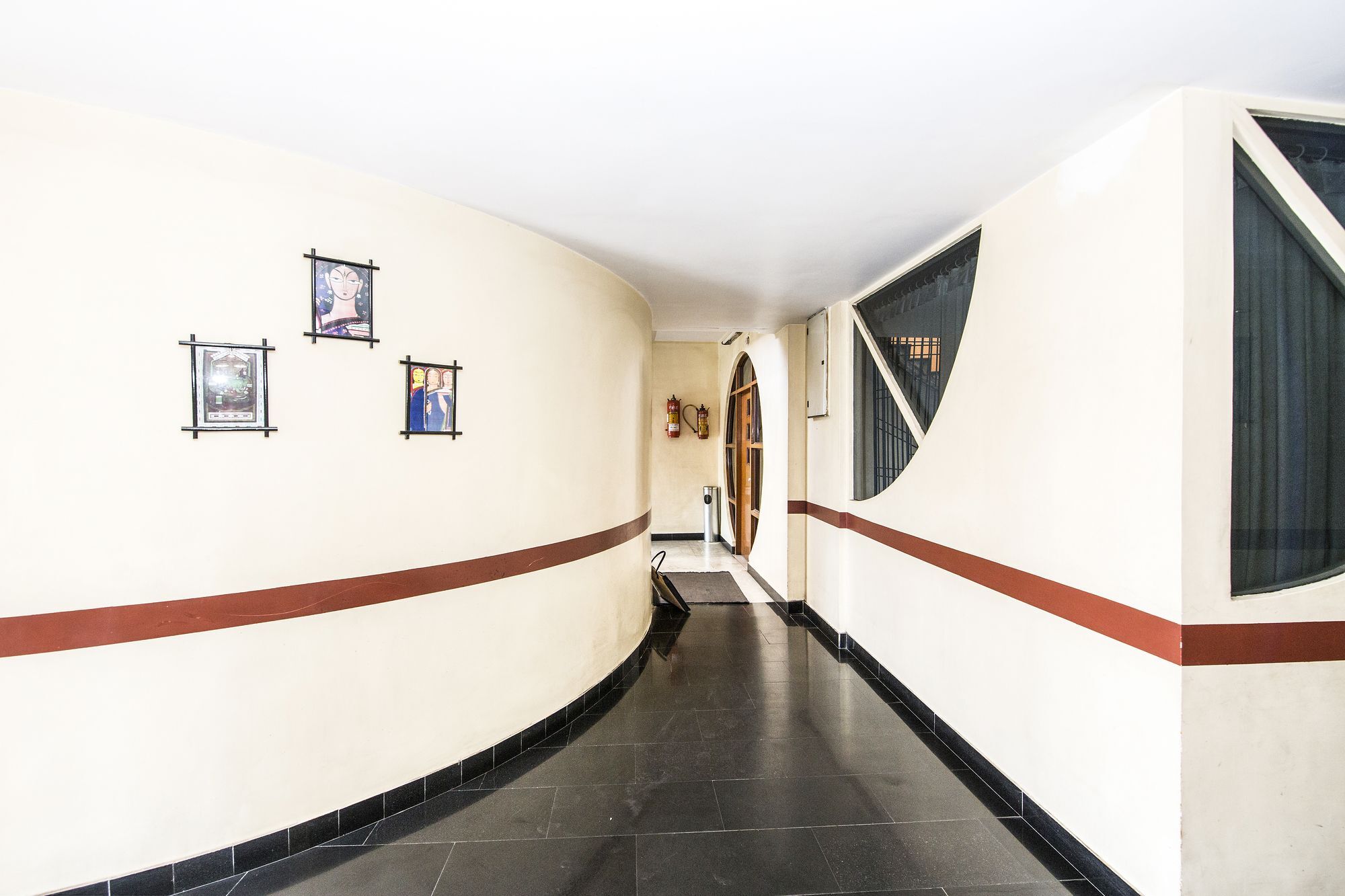 Fabhotel Shivangan Kolkata Airport - Fully Vaccinated Staff Екстериор снимка